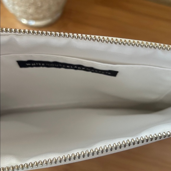 White House Back Market floral studded wristlet clutch - Picture 9 of 9
